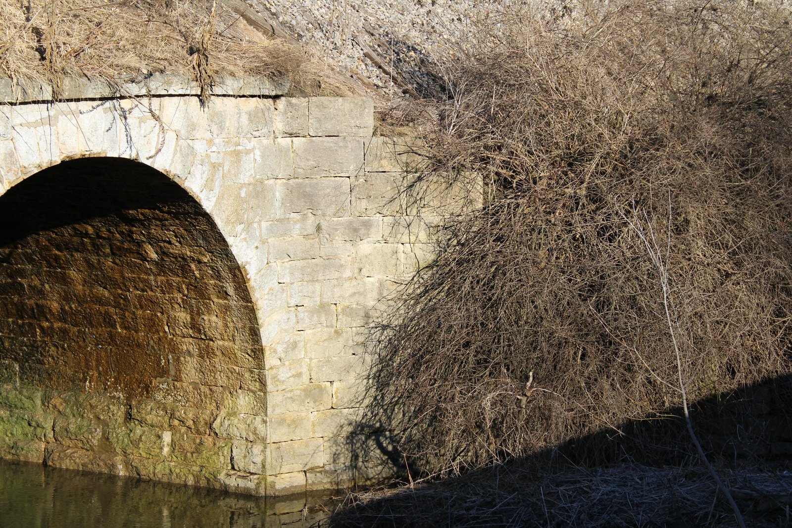 Northwest wing wall